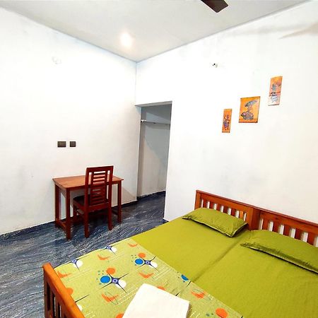 Raelyn'S Homestay Kochi Buitenkant foto