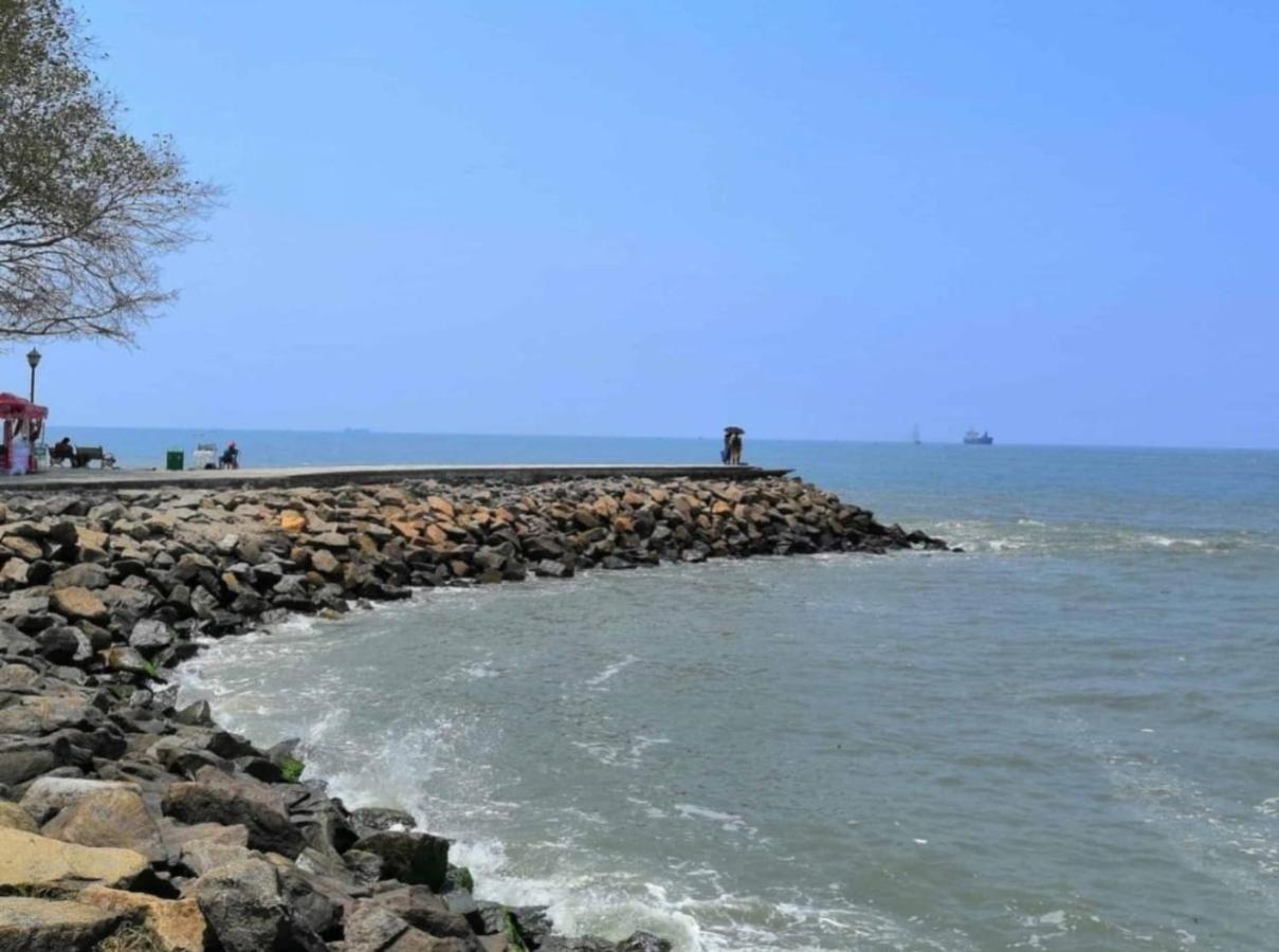 Raelyn'S Homestay Kochi Buitenkant foto
